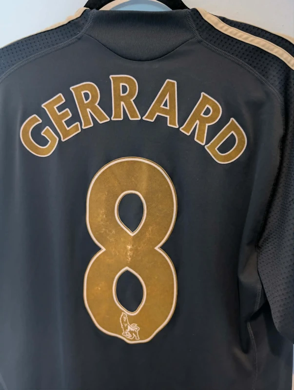 2009/2010 Liverpool FC Away Football Shirt - #8 GERRARD (Medium) - Image 2