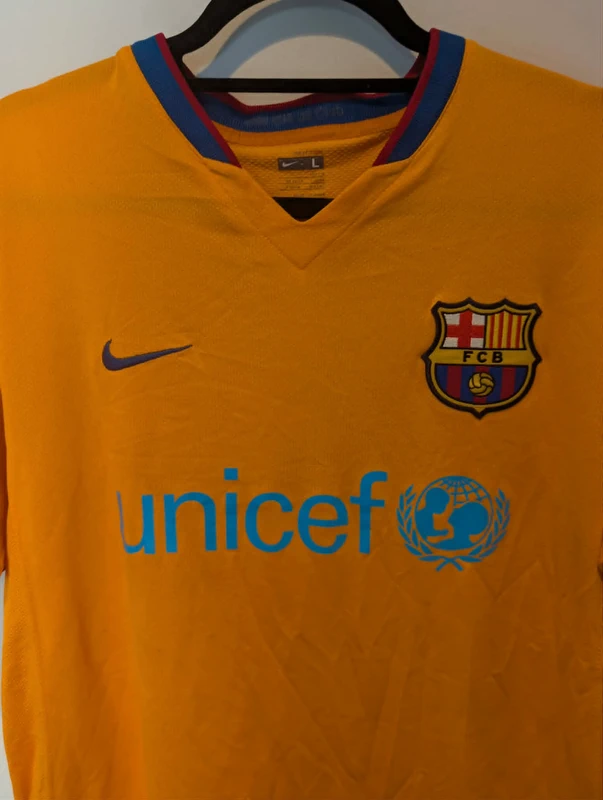 2006/07 FC Barcelona Away Shirt - Ronaldinho #10 (Large) - Image 4