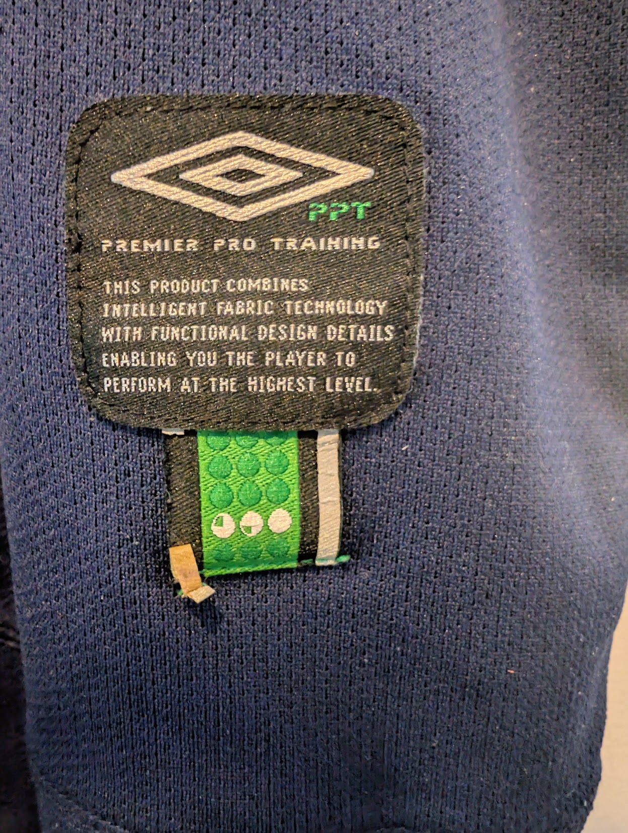 2002 Ireland Training Shirt (XL) - Image 4