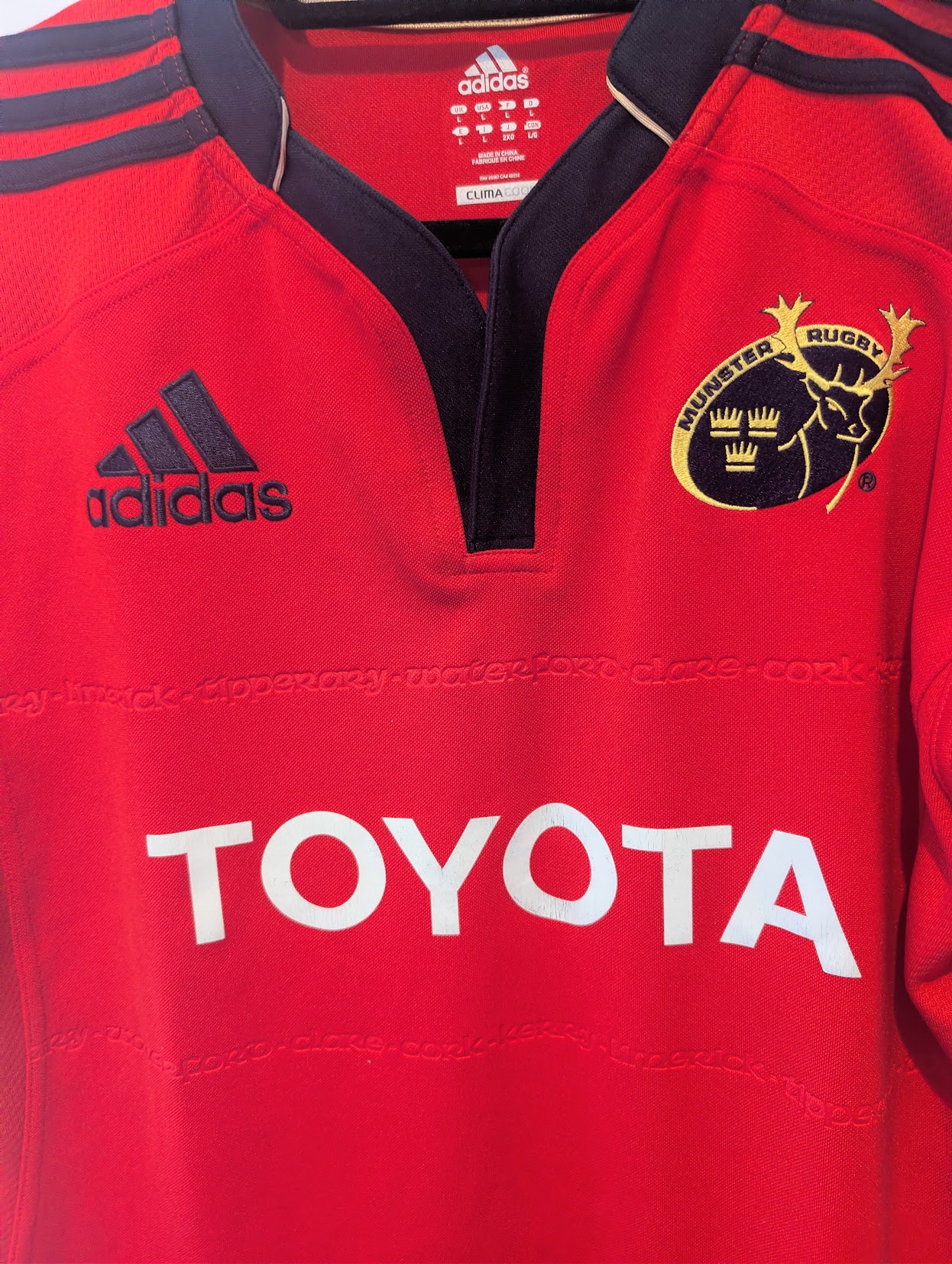 2011/12 Munster Rugby Home Jersey (L) - Image 3