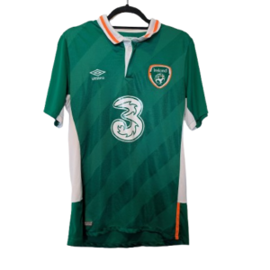 Authentic 2016 Republic of Ireland Euro 2016 home jersey Umbro green size Medium Three sponsor